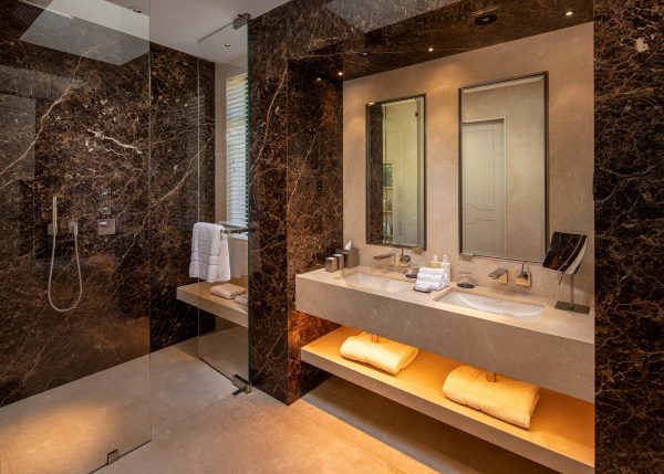 Superior Lodge Bathroom
