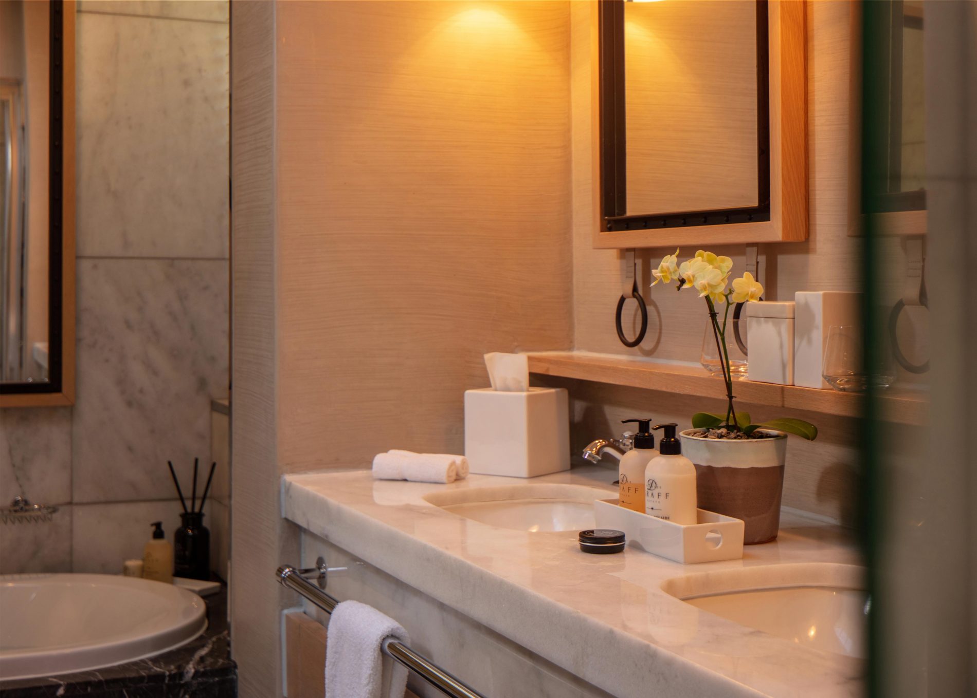 Luxury Lodge Bathroom