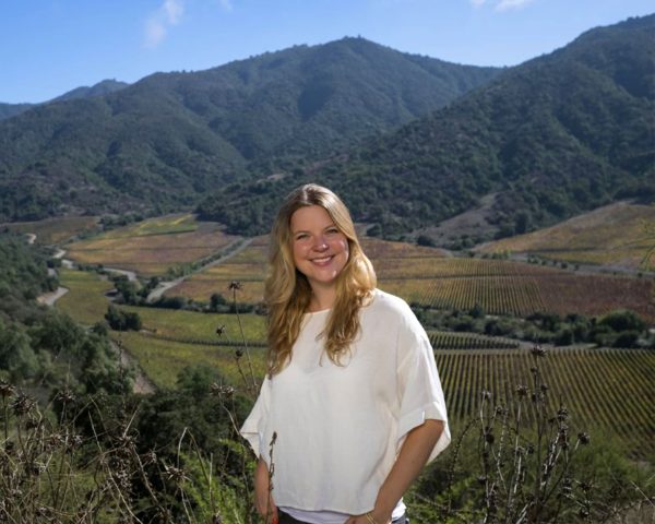 Portrait of Amanda Barnes wine writer